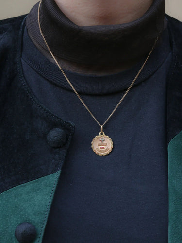 Pendentif AUGIS - Médaille Amour Plus qu’hier moins que demain 58 Facettes 894