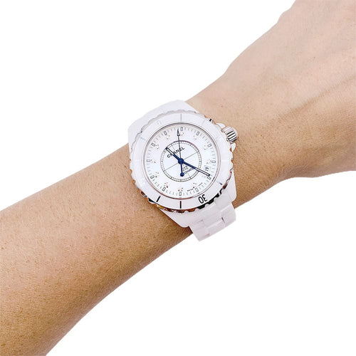 Montre Montre Chanel automatique, "J12", céramique blanche. 58 Facettes 32770