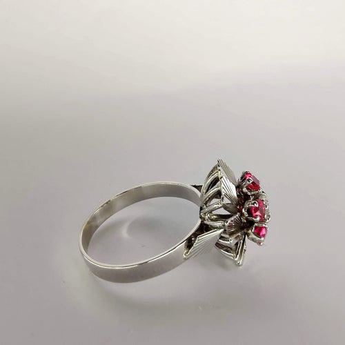 Bague 52 Bague motifs floraux en or blanc Diamant et rubis 58 Facettes 5592