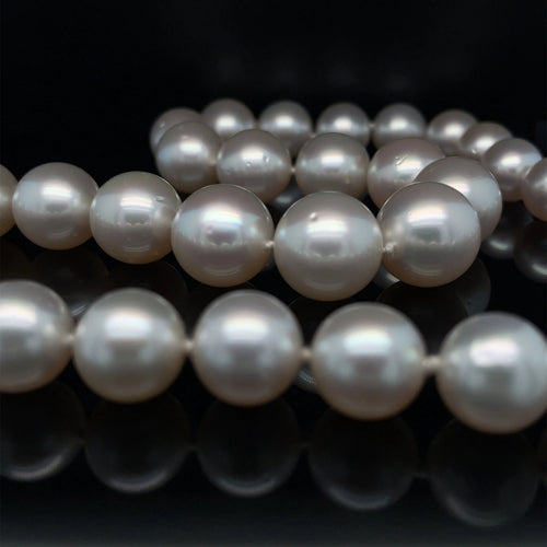 Collier Collier de diamants et perles blanches d'Australie 58 Facettes