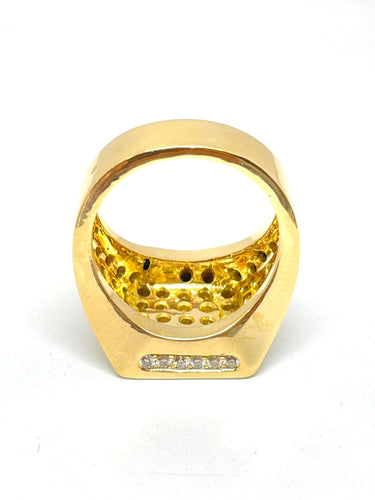 Bague Chevalière homme en or jaune et diamants 58 Facettes