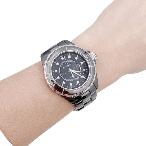 Montre Montre Chanel, "J12", céramique noire, diamants. 58 Facettes 33337