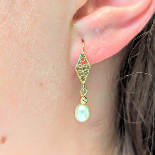 Boucles d'oreilles Boucles d'oreilles or jaune et perles 58 Facettes 27554
