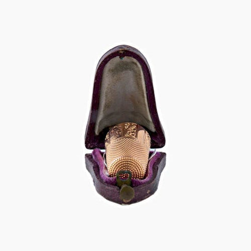 Accessoire Dé à coudre, ciselé en or rose dans son étui 58 Facettes