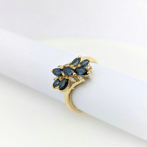 Bague Bague motifs floraux en or jaune diamants et saphirs 58 Facettes 24959