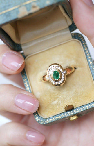 Bague Bague émeraude entourage diamants 58 Facettes