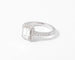 Bague Bague solitaire en or gris ornée d'un diamant taille émeraude 58 Facettes