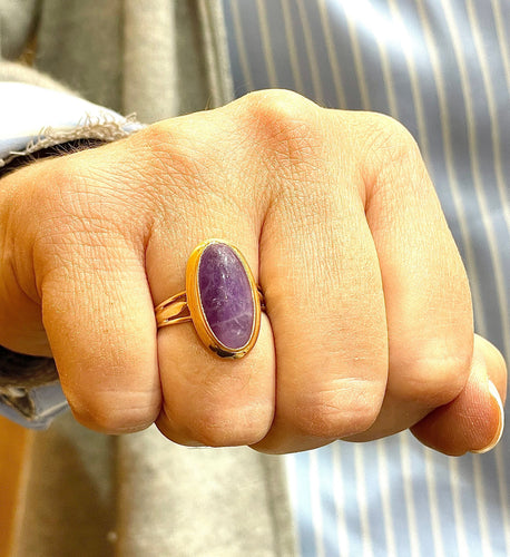 Bague 56 Bague vintage or jaune 18 carats et jade lavande 58 Facettes