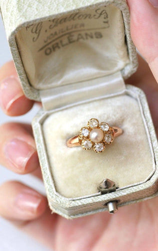 Bague Bague marguerite perle fine et diamants 58 Facettes