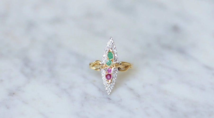 Bague Bague marquise serpent émeraudes, rubis, et diamants 58 Facettes