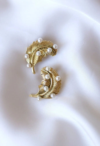 Boucles d'oreilles Clips d'oreille or jaune et perles 58 Facettes