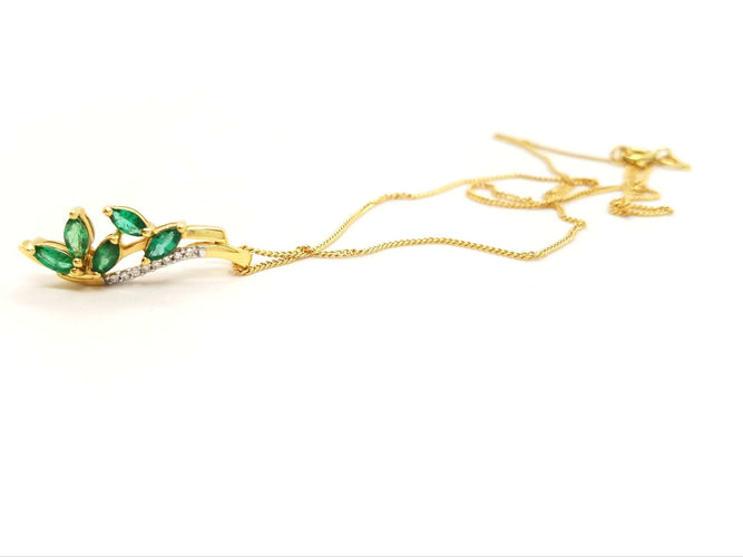 Collier Collier Chaîne + pendentif Or jaune Emeraude 58 Facettes 06591CD