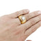 Bague 51 Bague chevalière en deux tons d'or, platine sertissant un diamant. 58 Facettes 30741