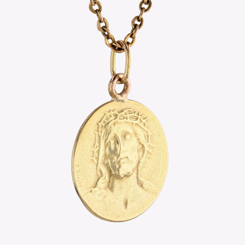 Pendentif Médaille du Christ or jaune signée E.Dropsy 58 Facettes CVP86