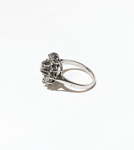 Bague Bague fleur or et diamants années 60 58 Facettes