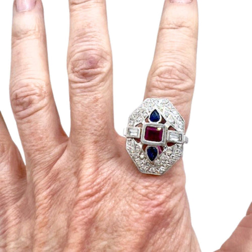 Bague 57.5 Bague de style Art Déco en platine 950 avec saphirs et rubis 58 Facettes Q11B
