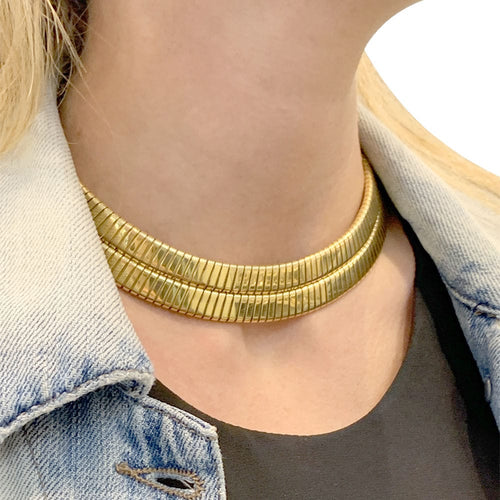 Collier Collier Bulgari vintage, "Tubogas", or jaune. 58 Facettes 32914