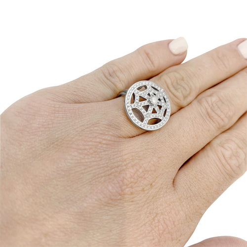 Bague 52 Bague Chaumet "Attrape-moi" en or blanc et diamants. 58 Facettes 31076