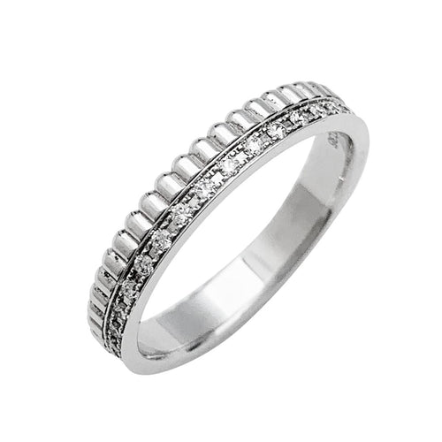 Bague Alliance Boucheron "Quatre Radiant Edition" or blanc et diamants. 58 Facettes 30734