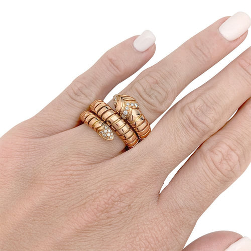 Bague 52 Bague Bulgari, modèle "Serpenti, en or rose et diamants. 58 Facettes 31577