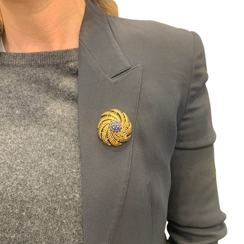 Broche Broche Cartier en or jaune et saphirs. 58 Facettes 31341