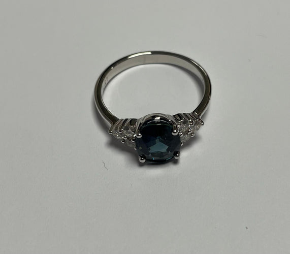 Bague Bague Saphir ovale 2.27ct Diamants 58 Facettes