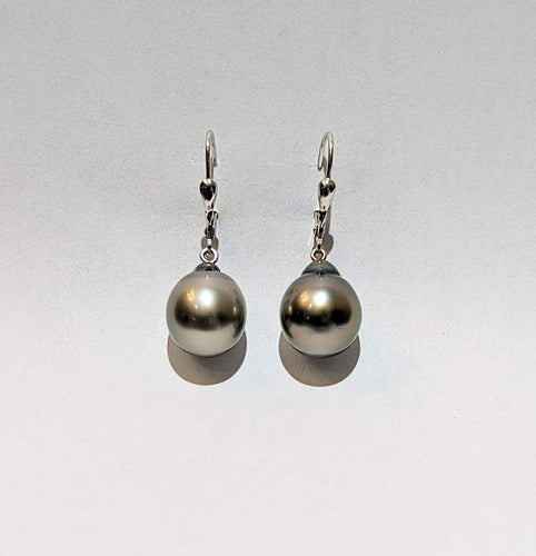 Boucles d'oreilles Boucles d'oreilles dormeuses or et perles grises 58 Facettes