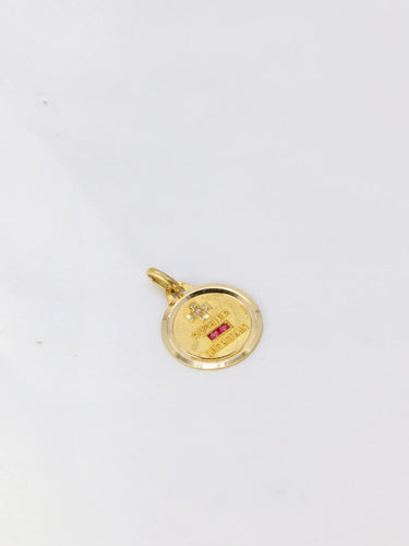 Pendentif Médaille amour Augis "L'essentielle" Plus qu’hier moins que demain Or jaune Rubis Diamant 58 Facettes J239