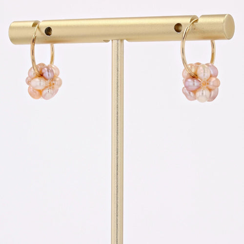Boucles d'oreilles Petites créoles or jaune et perles rosées 58 Facettes 16-306