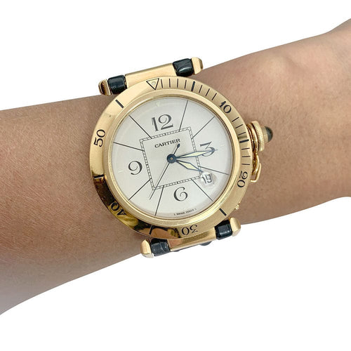 Montre Montre Cartier "Pasha" en or jaune, cuir. 58 Facettes 31121