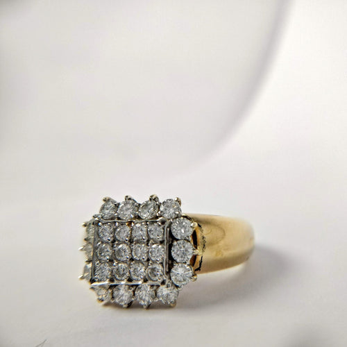 Bague Bague en or jaune et diamants 58 Facettes 5562