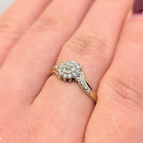 Bague Bague en or jaune et diamants 58 Facettes 24957