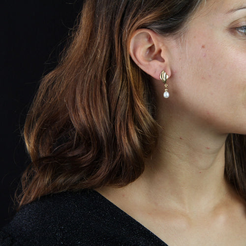Boucles d'oreilles Boucles d'oreilles pendantes or jaune perle 58 Facettes 19-456A
