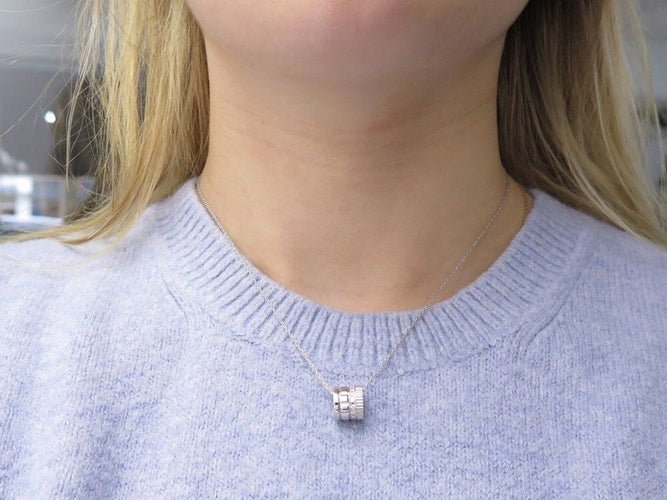Collier collier BOUCHERON pendentif bague quatre radiant or 18k 58 Facettes 256726