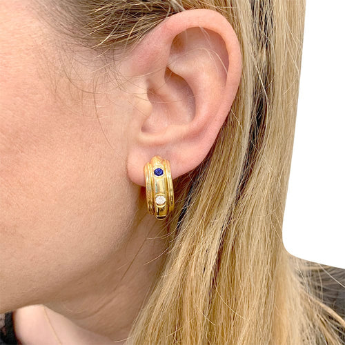 Boucles d'oreilles Boucles d'oreilles Piaget, "Possession", or jaune, saphirs, diamants. 58 Facettes 32585