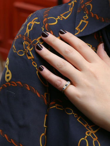 Bague Bague jarretière ancienne diamants saphirs 58 Facettes J7