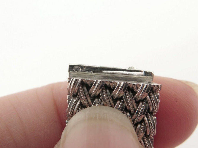 Montre vintage montre BOUCHERON mvt omega 21mm mecanique or gris 18k et diamants 58 Facettes 241077