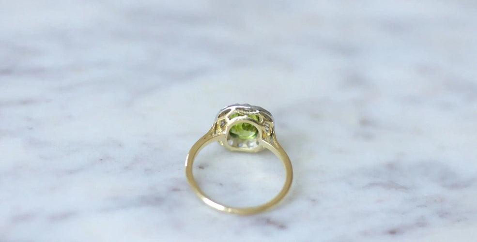 Bague Bague péridot entourage diamants 58 Facettes