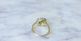 Bague Bague péridot entourage diamants 58 Facettes