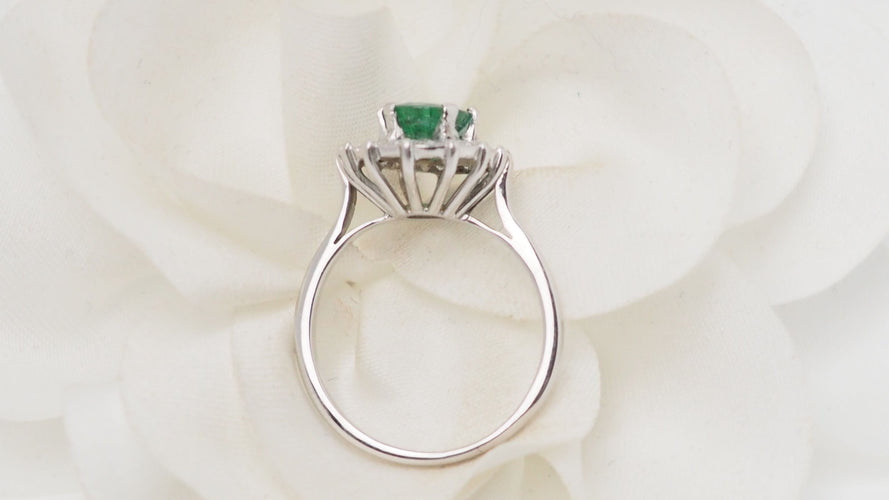 Bague 53 Bague marguerite Or blanc Emeraude Diamants 58 Facettes 32514