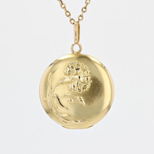 Pendentif Médaillon en or ancien aux oeillets 58 Facettes 22-422