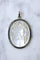 Pendentif Médaille ancienne Art Déco Vierge sur nacre, or blanc, et perles 58 Facettes