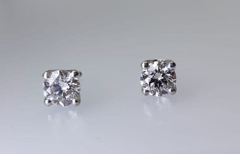 Boucles d'oreilles Boucles d'oreilles diamants,  Or blanc 18 carats 58 Facettes