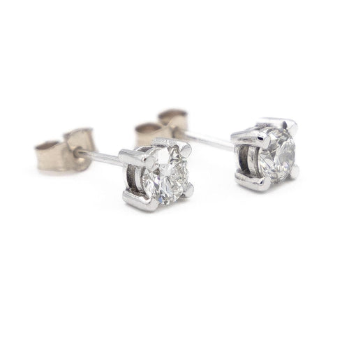 Boucles d'oreilles Boucles d'oreilles Puces Or blanc Diamant 58 Facettes 1931148CN