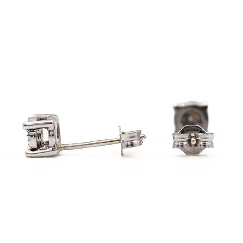 Boucles d'oreilles Boucles d'oreilles Puces Or blanc Diamant 58 Facettes 2303521CN