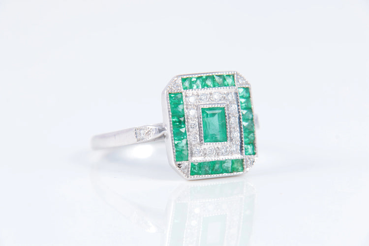 Bague Bague style Art Déco Emeraudes Diamants 58 Facettes 1
