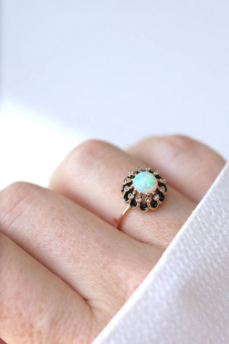 Bague Bague en or rose, opale, diamants et émail 58 Facettes
