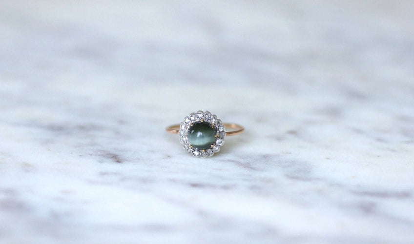 Bague Bague marguerite oeil de chat diamants 58 Facettes