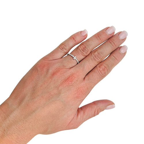 Bague 49 Bague Tiffany&Co. "Wire Tiffany T", or blanc et diamants. 58 Facettes 31185