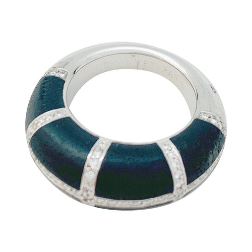 Bague 57 Bague Chaumet, modèle "Anneau", or blanc, diamants et ébène. 58 Facettes 31094